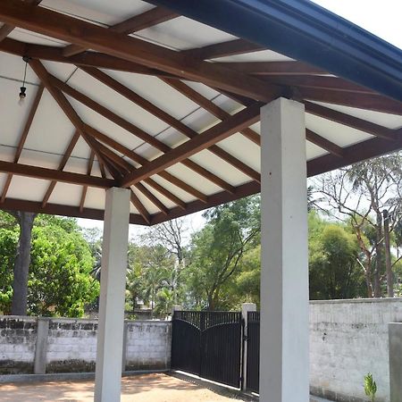 Silverline Guest House Anuradhapura Kültér fotó