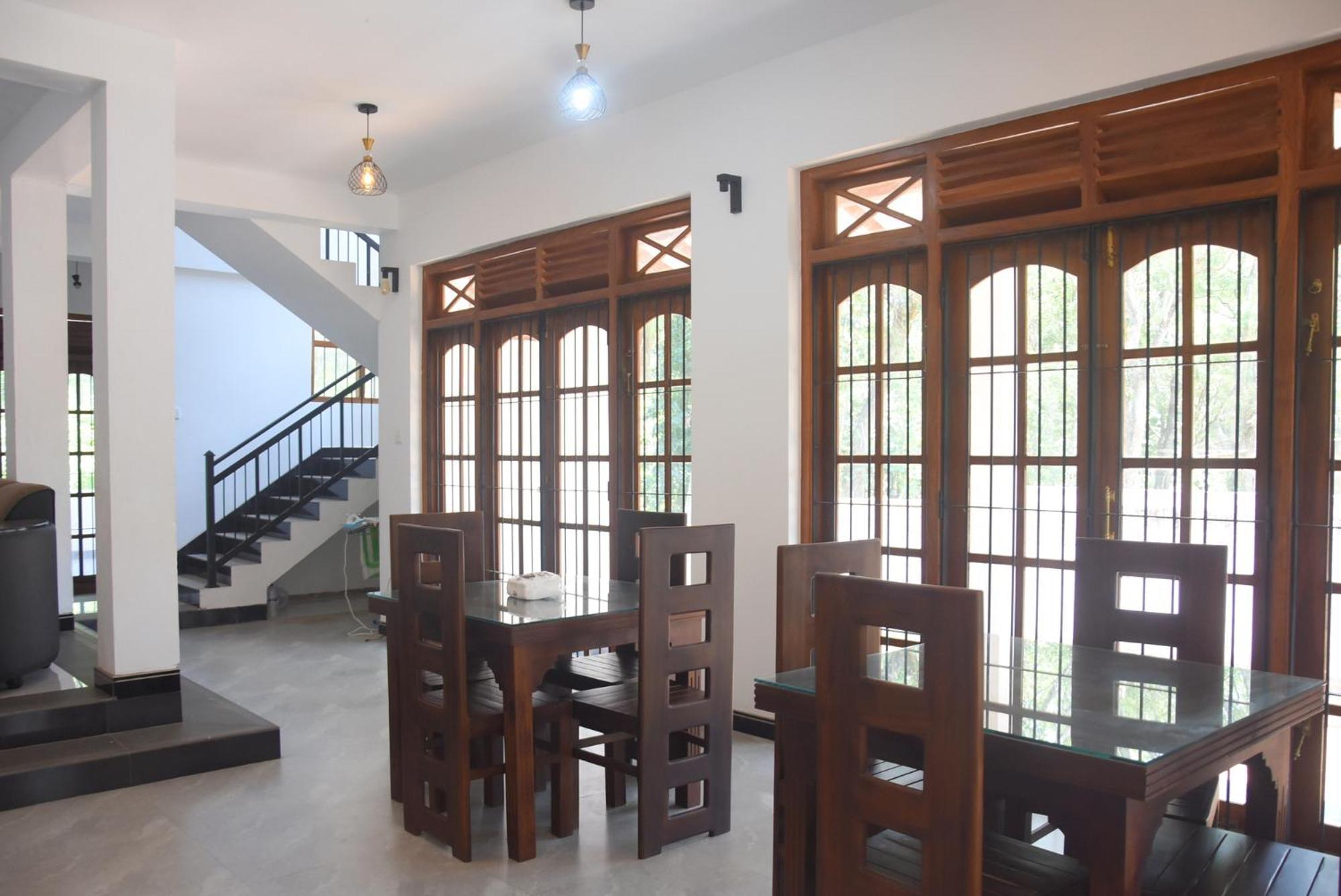 Silverline Guest House Anuradhapura Kültér fotó
