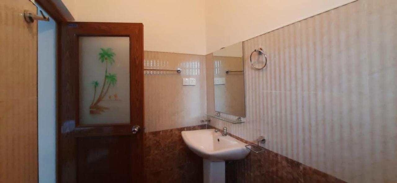 Silverline Guest House Anuradhapura Szoba fotó