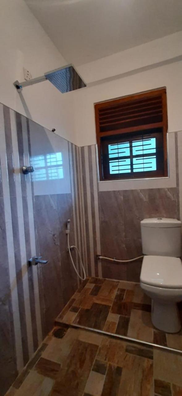 Silverline Guest House Anuradhapura Kültér fotó